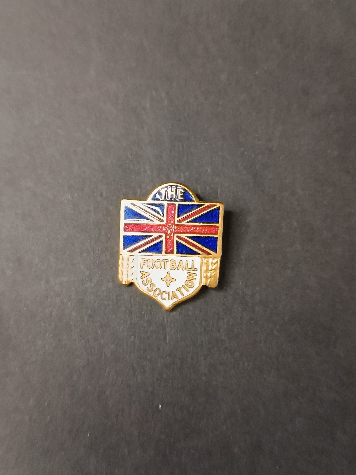 spilla badge pins The Football Association (FA)