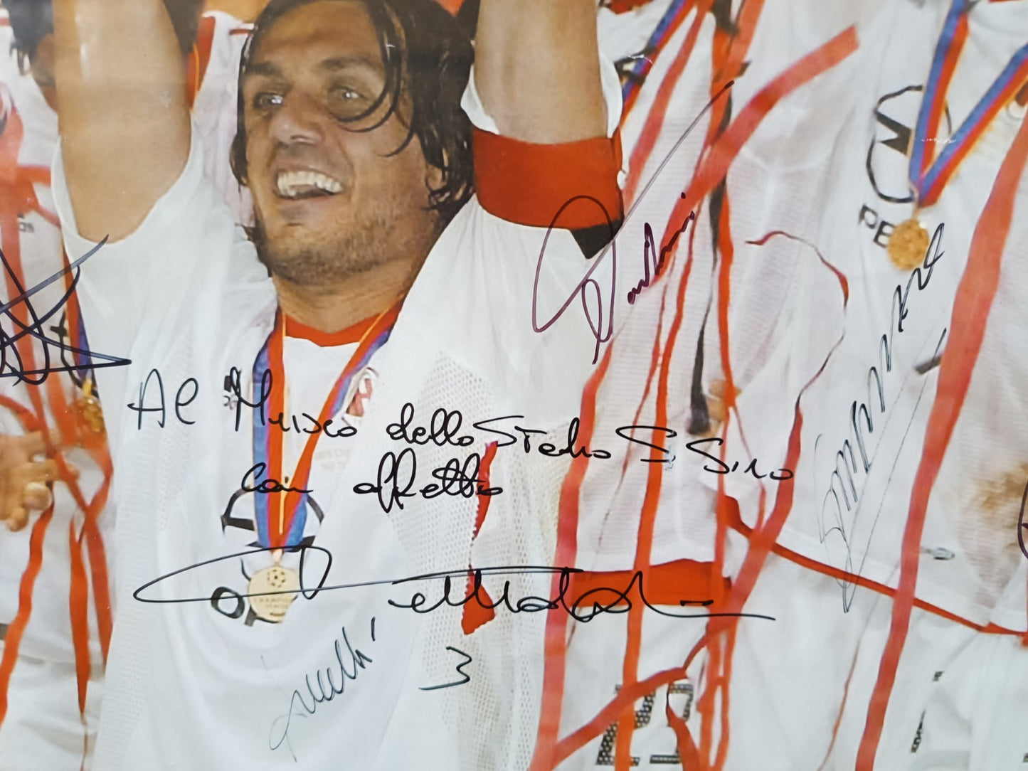 Poster AUTOGRAFATO originale CAMPIONI EUROPA 2002-2003 San Siro museo Arisi