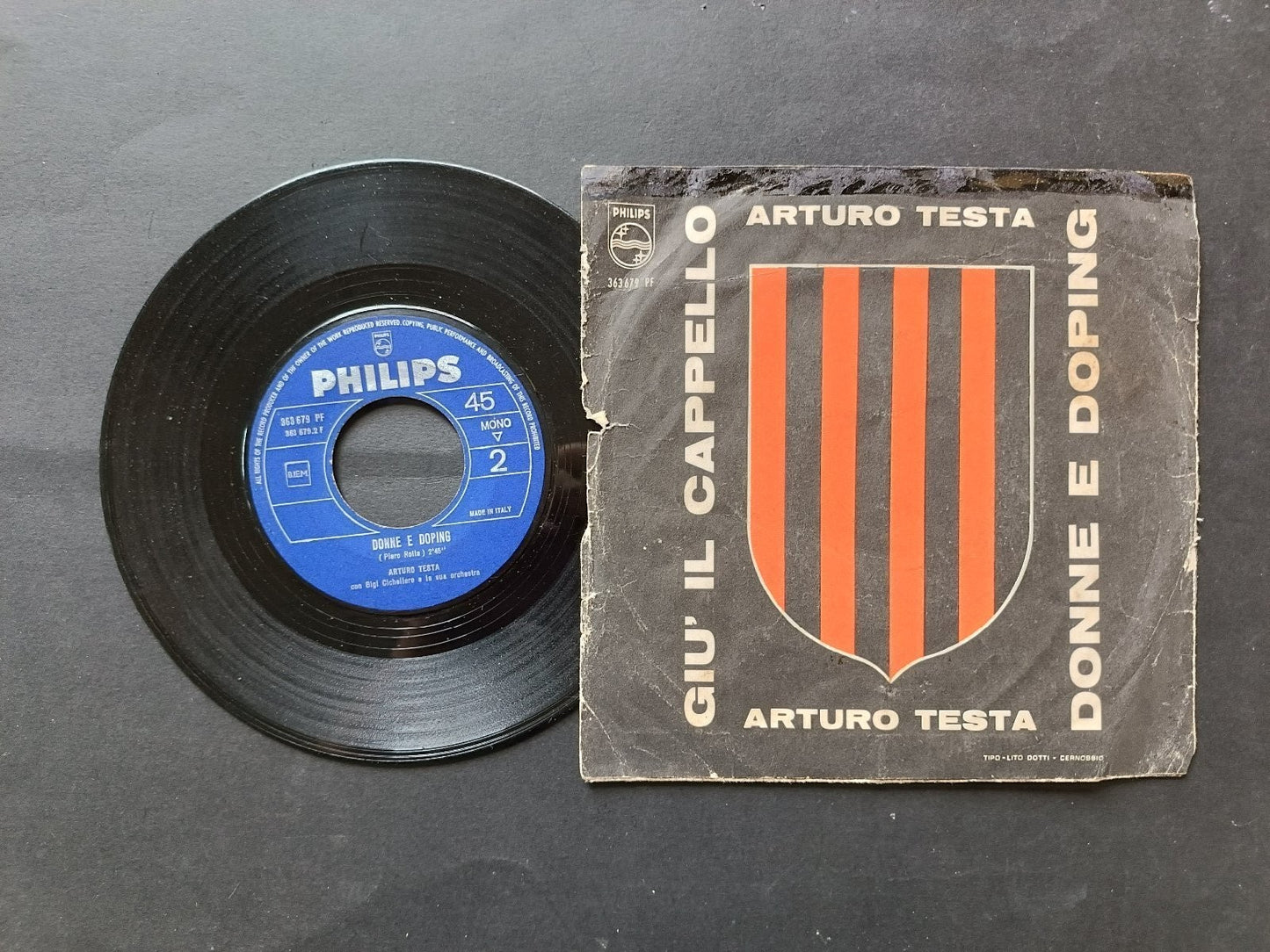 Vinile 45 giri GIU' IL CAPPELLO DONNE E DOPING