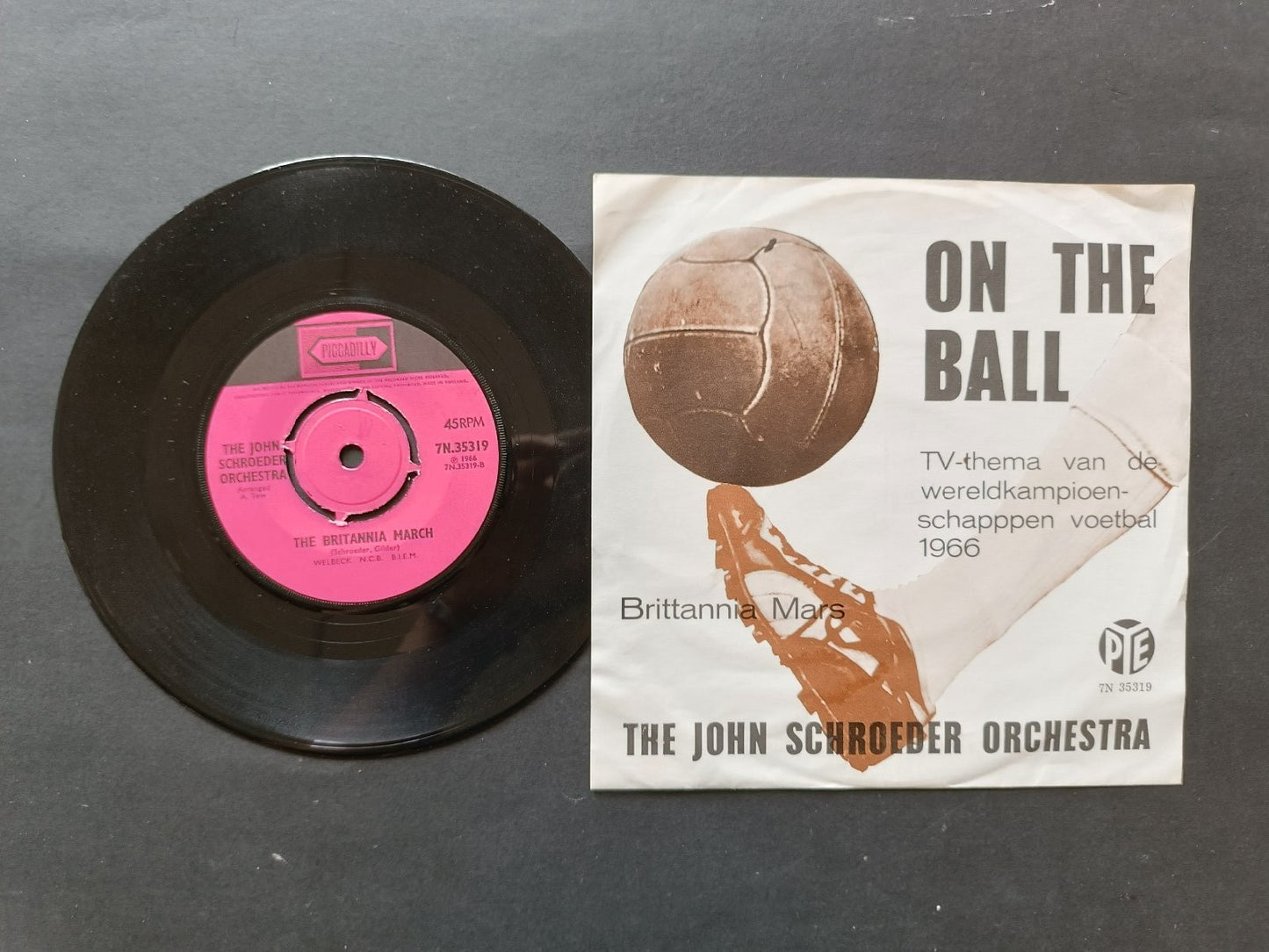 Vinile 45 giri ON THE BALL
