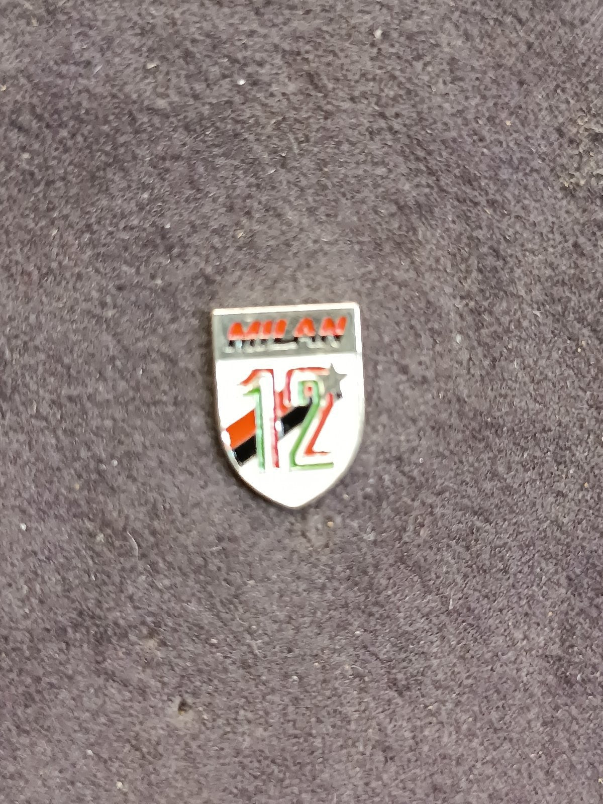 Old Pins Pin Badge Spilla A.C.Milan 12 scudetto senza piedino 245