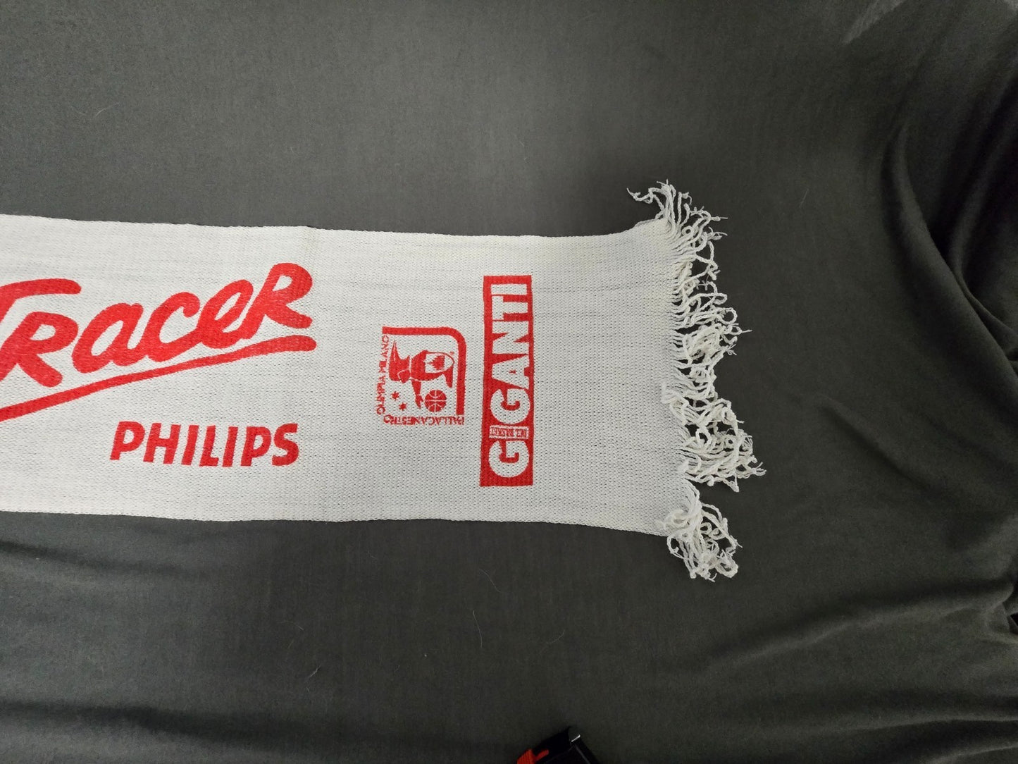 Sciarpa TRACER Philips Olimpia Milano Basket in lanetta/maglina anni 80/90