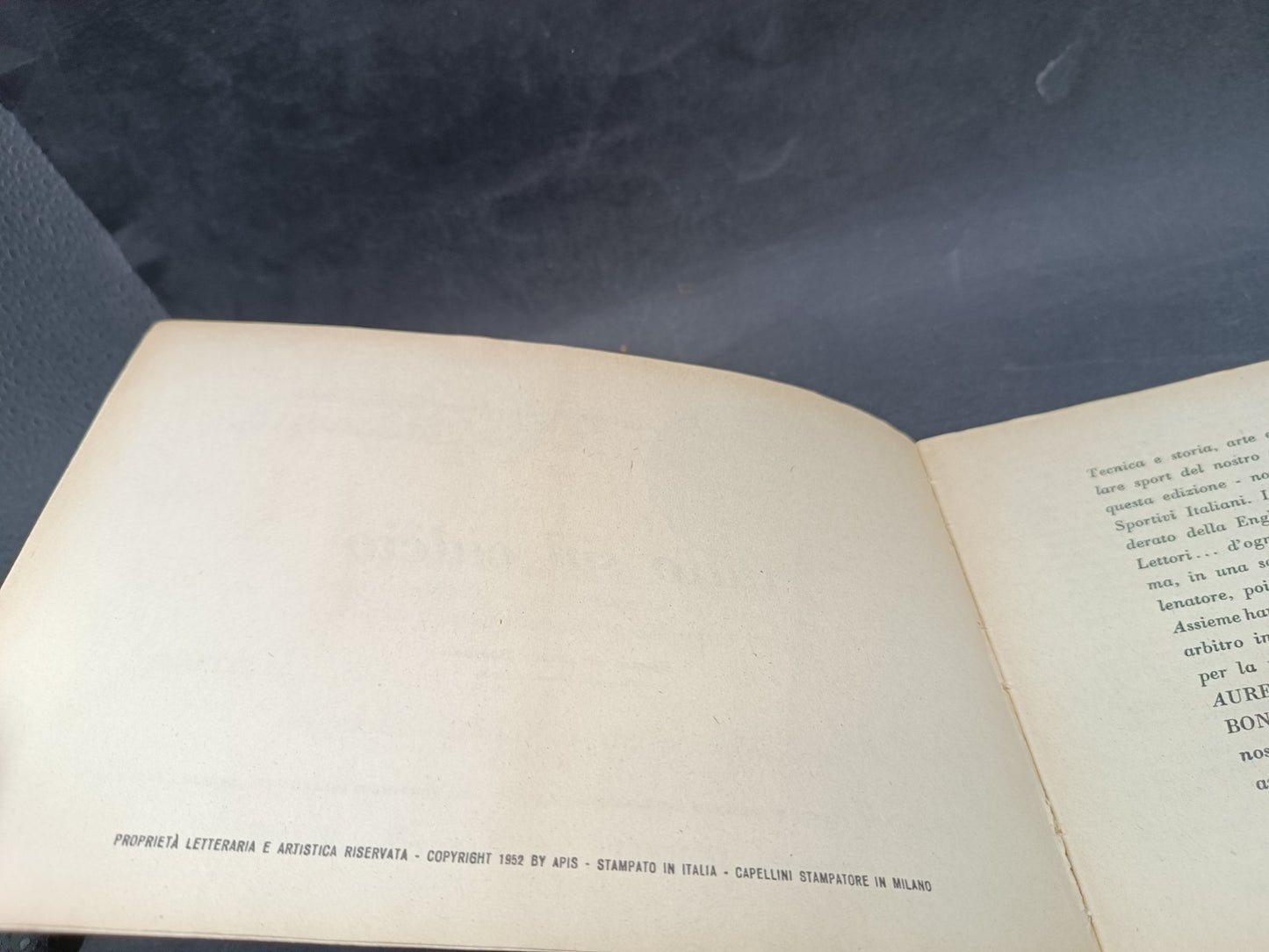 Libro Tutto sul calcio Edizioni Apis 1952