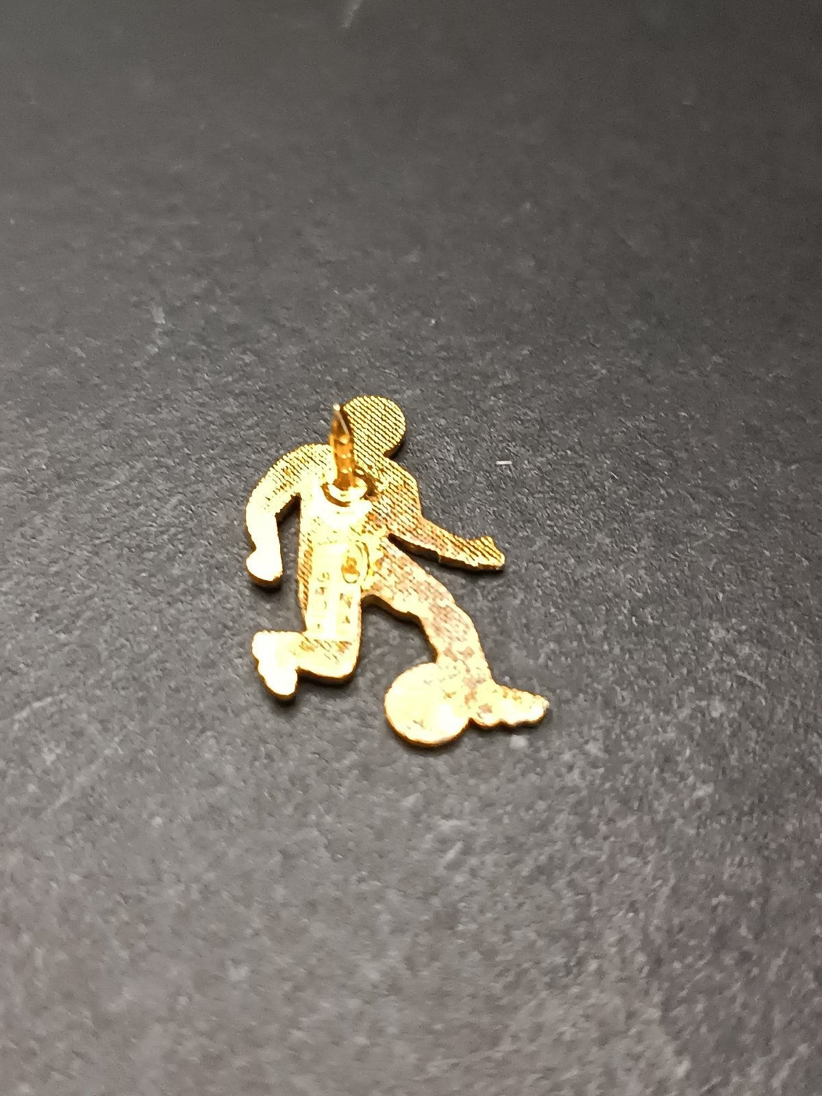 Old Pins Pin Badge Spilla A.C.Milan calciatore rossonero senza ferma piedino 474