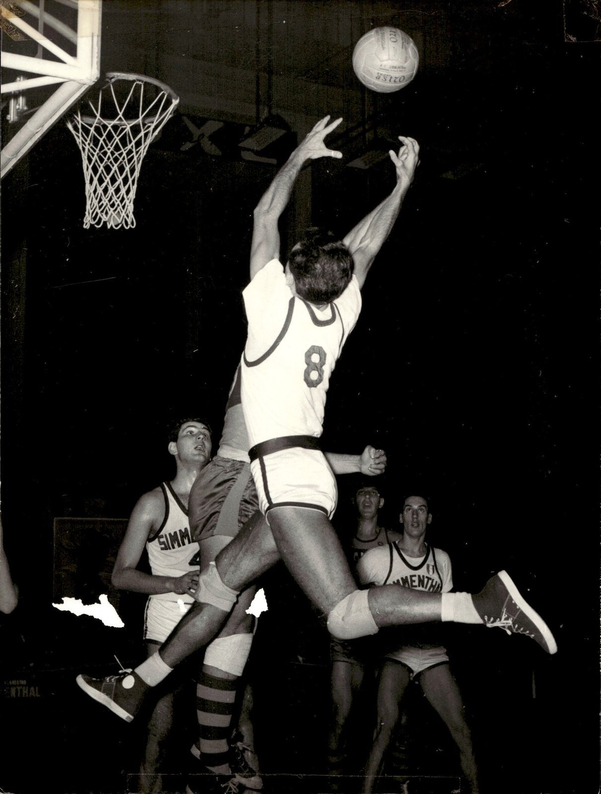Foto campo Originale Simmenthal Olimpia Milano anni 60 players nr 8