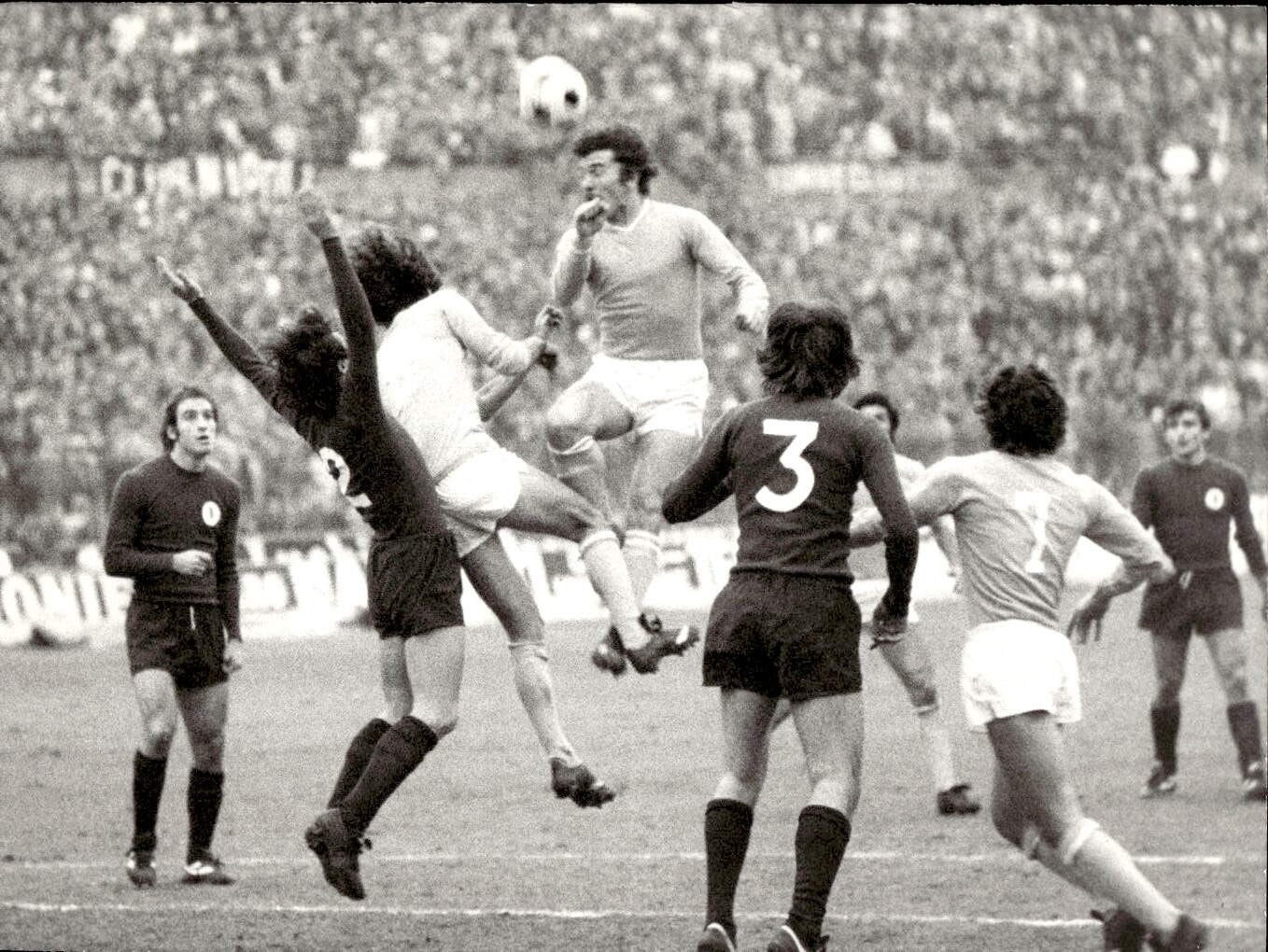 Foto fotografia d'agenzia calciatore squadra calcio Torino 2