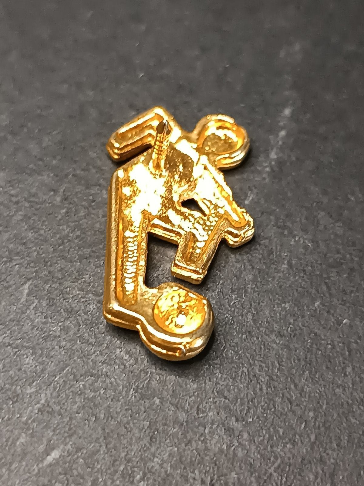 Old Pins Pin Badge Spilla A.C.Milan calciatore rossonero senza ferma piedino 492