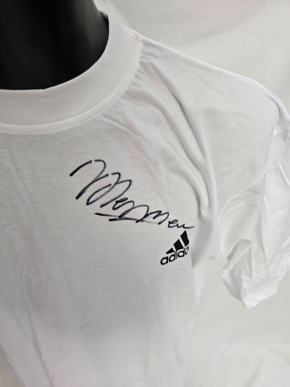 Tshirt Adidas in cotone IAAF world athletic day 2001 autografata Pietro MENNEA