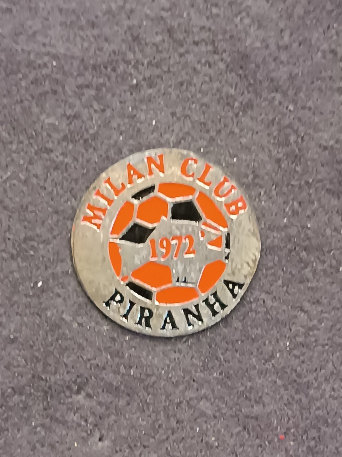 Old Pins Pin Badge Spilla A.C.Milan Club Piranha 1972 no fermapiedino 392