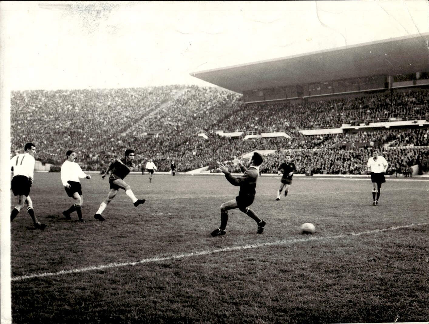 Foto fotografia d'agenzia calcio calciatore Prielo