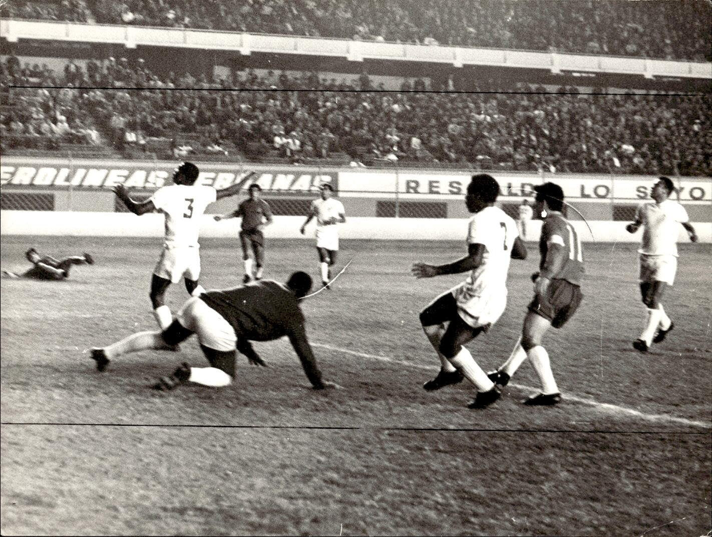 Foto fotografia d'agenzia calciatore squadra calcio Sudamerica