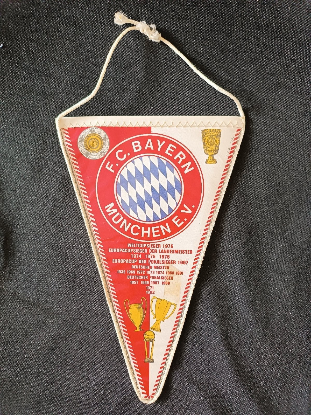 Gagliardetto Pennant F.C. Bayern M�nchen Germania Calcio Vintage