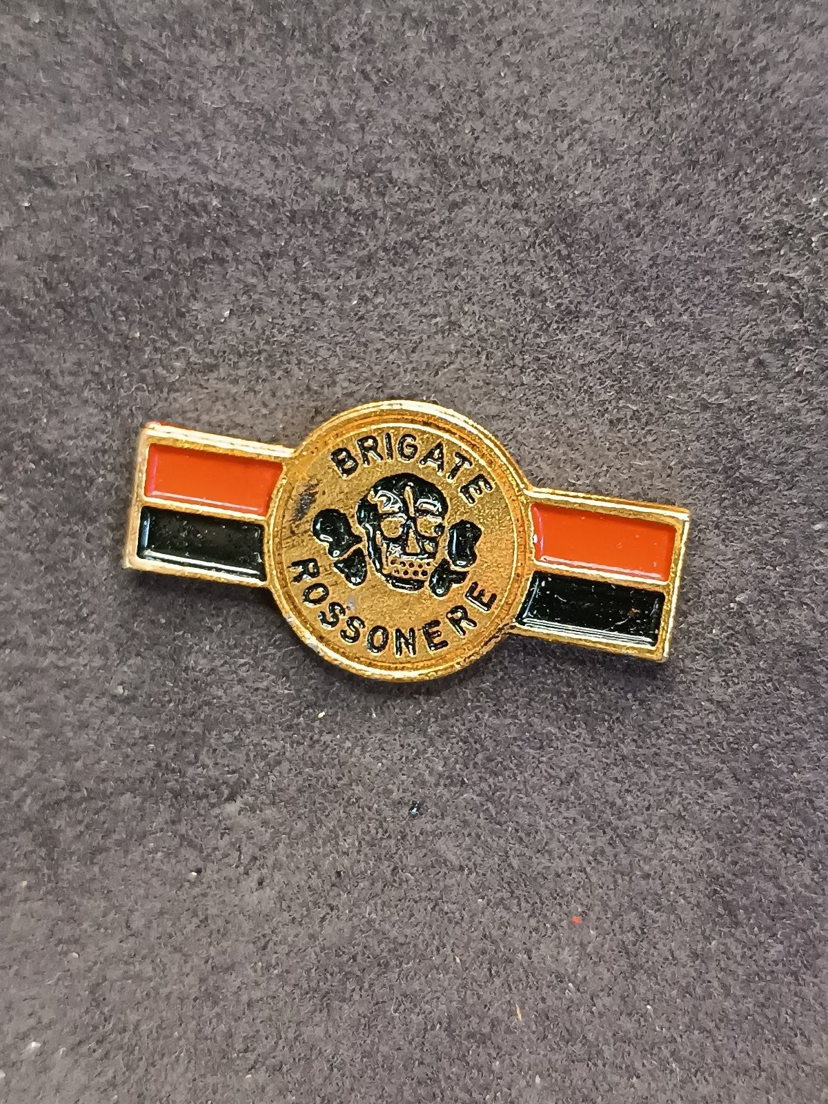 Old Pins Pin Badge Spilla A.C.Milan Brigate Rossonere BRN no fermapiedino 375