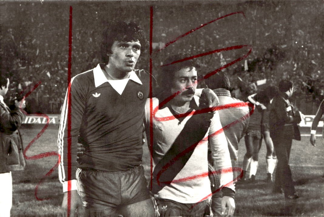 Foto fotografia d'agenzia calcio calciatore Sudamericano 3