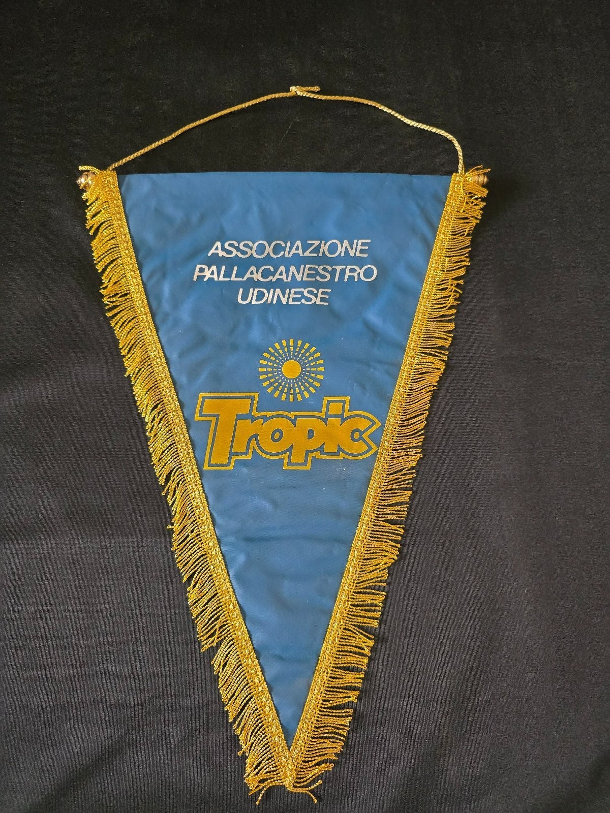 Gagliardetto Pennant ASSOCIAZIONE PALLACANESTRO UDINESE TROPIC Basket originale
