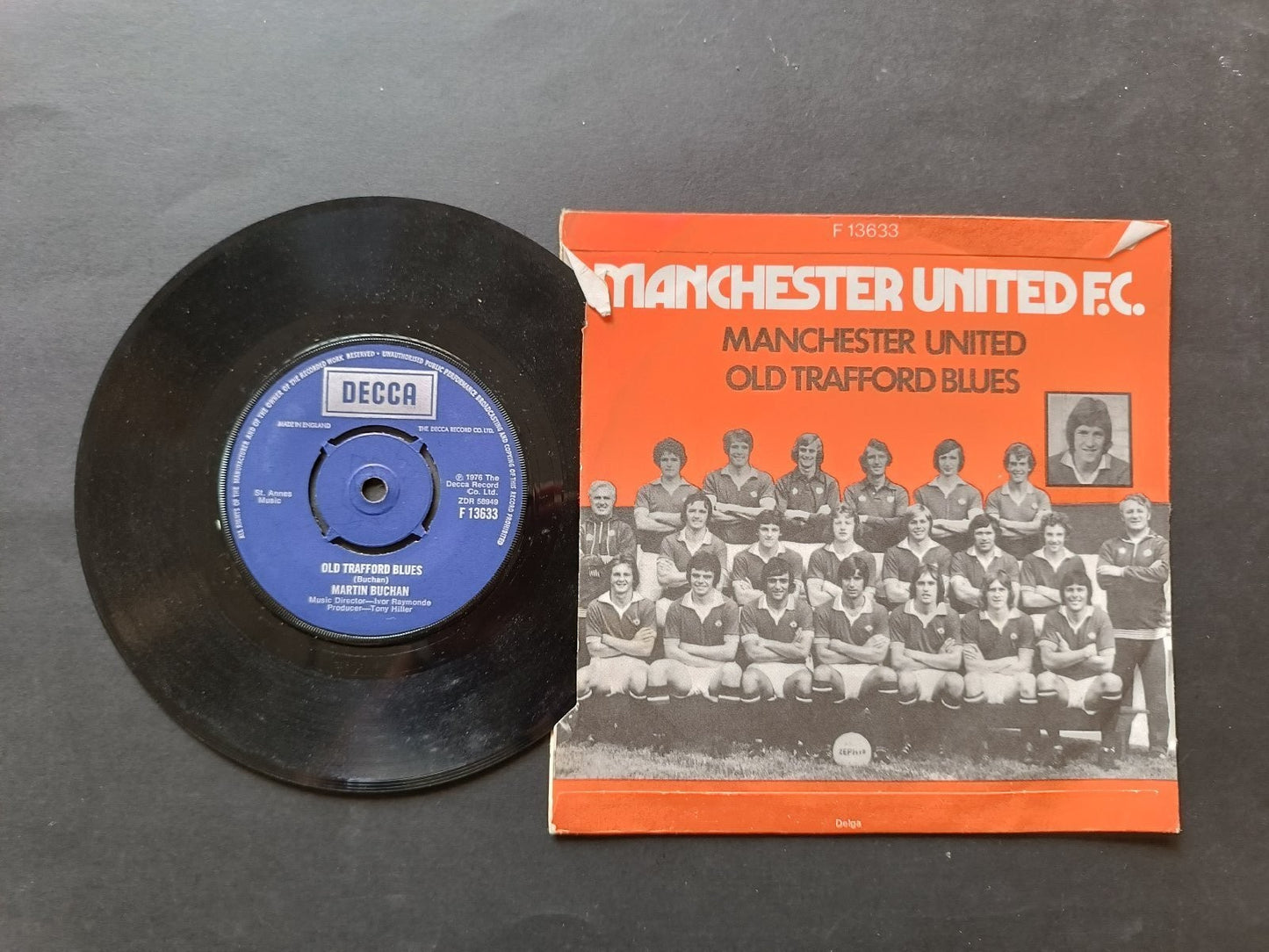 Vinile 45 giri MANCHESTER UNITED FC Old trafford blues
