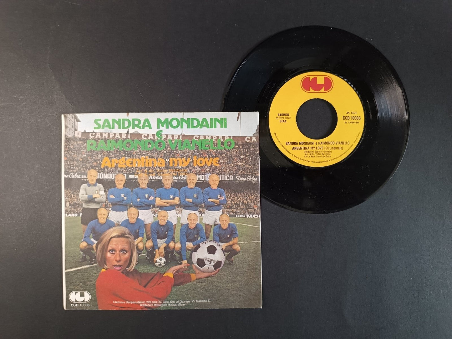 45 giri Sandra Mondaini E Raimondo Vianello � Argentina My Love
