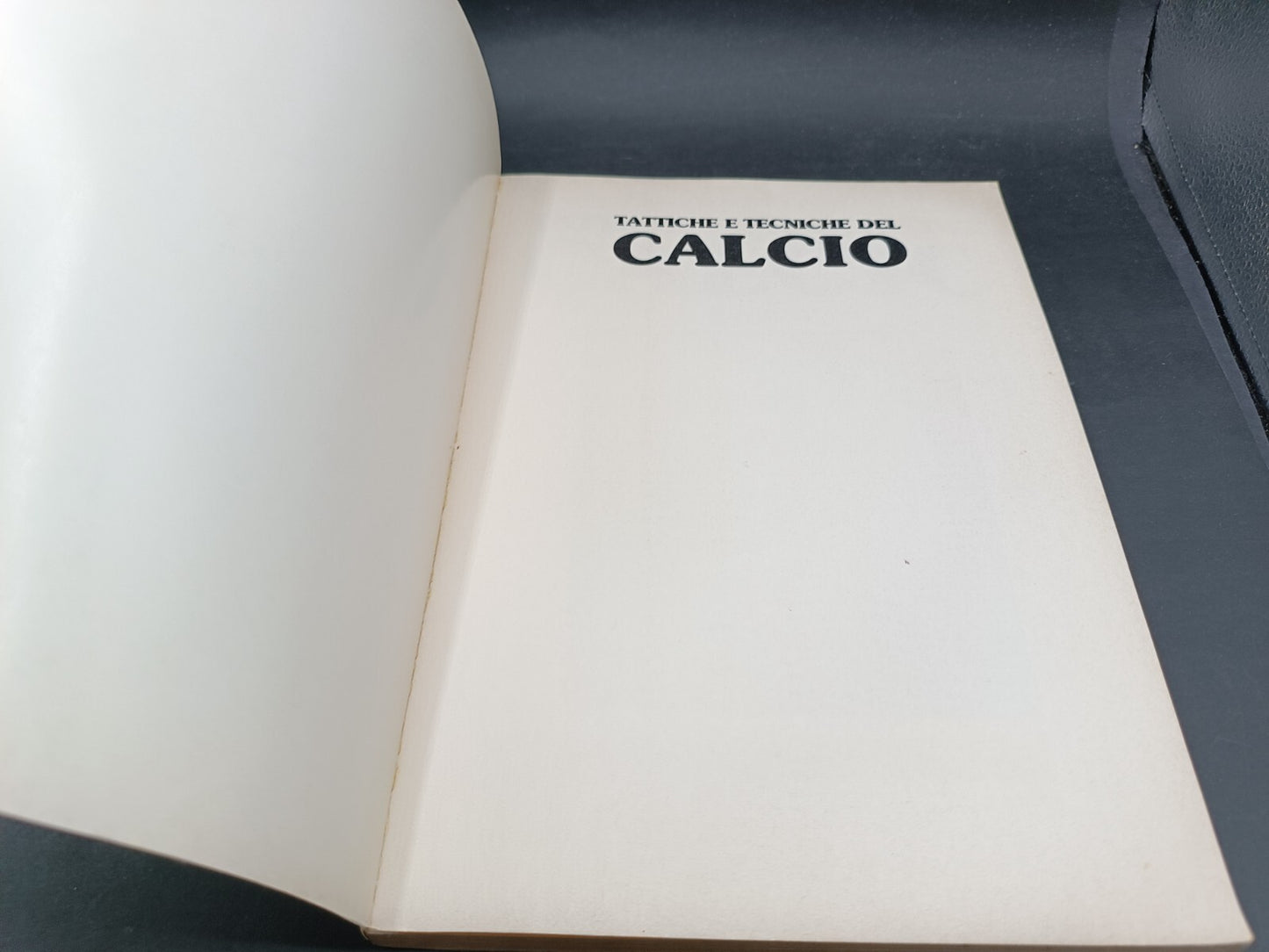Libro Tattiche e tecniche del calcio Gremese Editore Charles Hughes