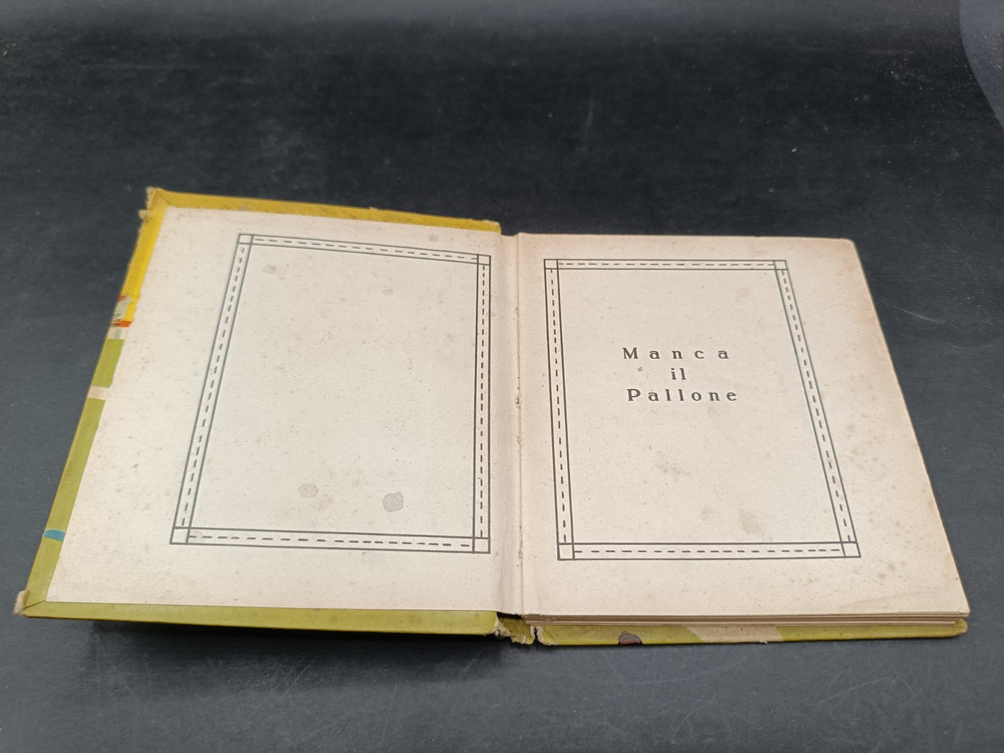 libro illustrato Manca il pallone di Ester Panagia Carroccio Milano
