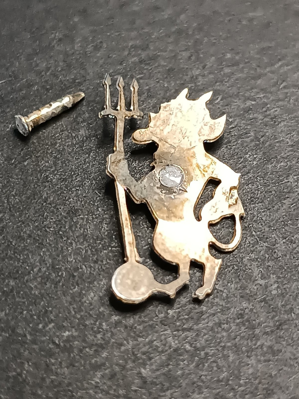 Old Pins Pin Badge Spilla A.C.Milan Diavolo con forcone senza piedino 316