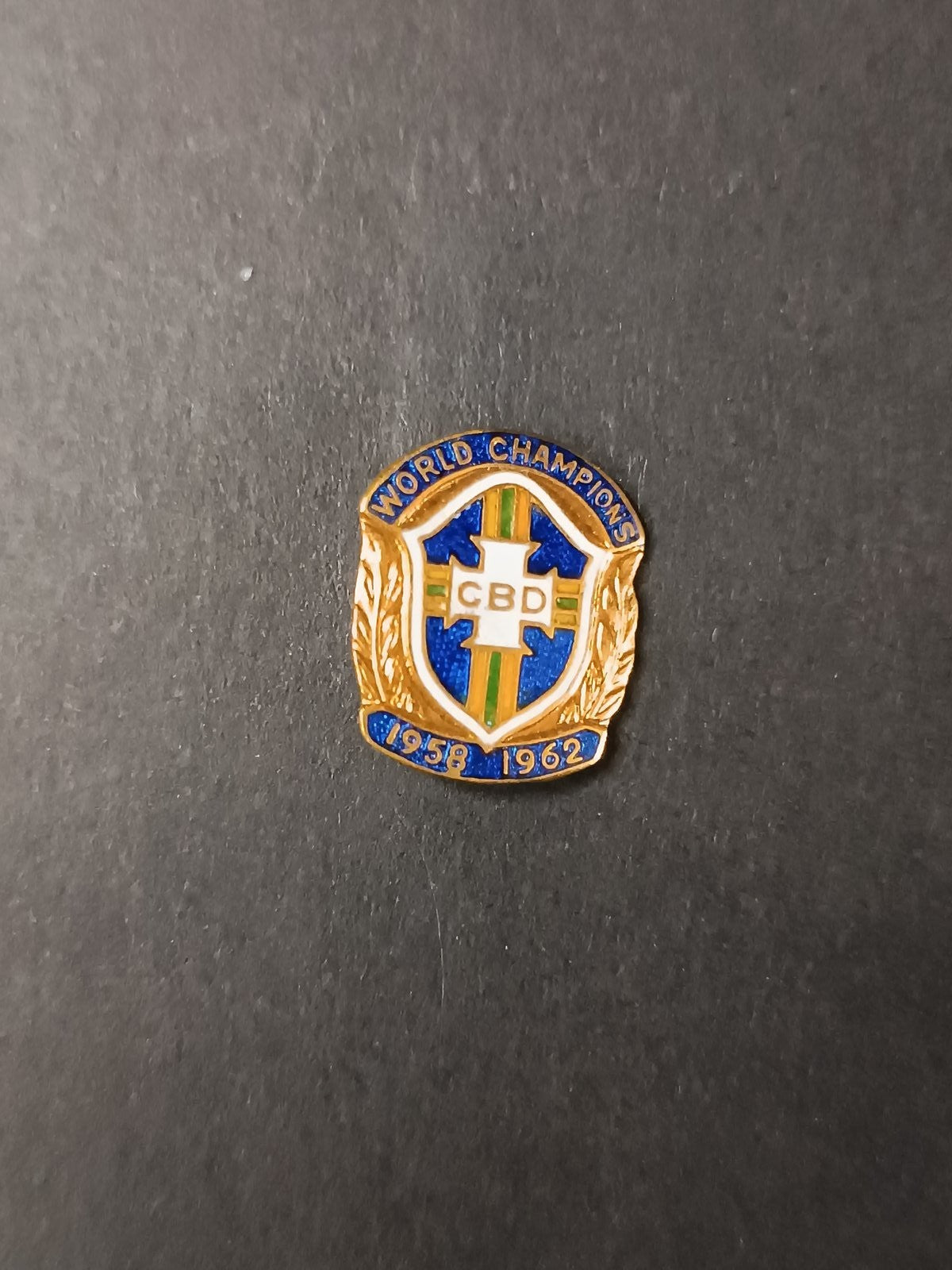 spilla badge pins 1985-1962 FIFA World Champions Football Cup Brasil