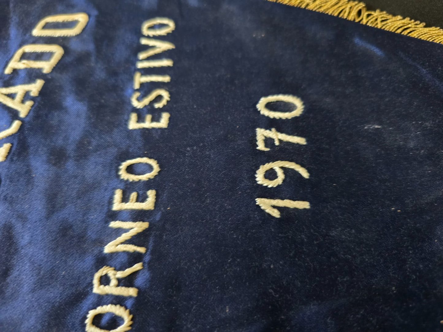 Gagliardetto Pennant RICAMATO ELDORADO BASKET BOLOGNA TORNEO 1970 originale