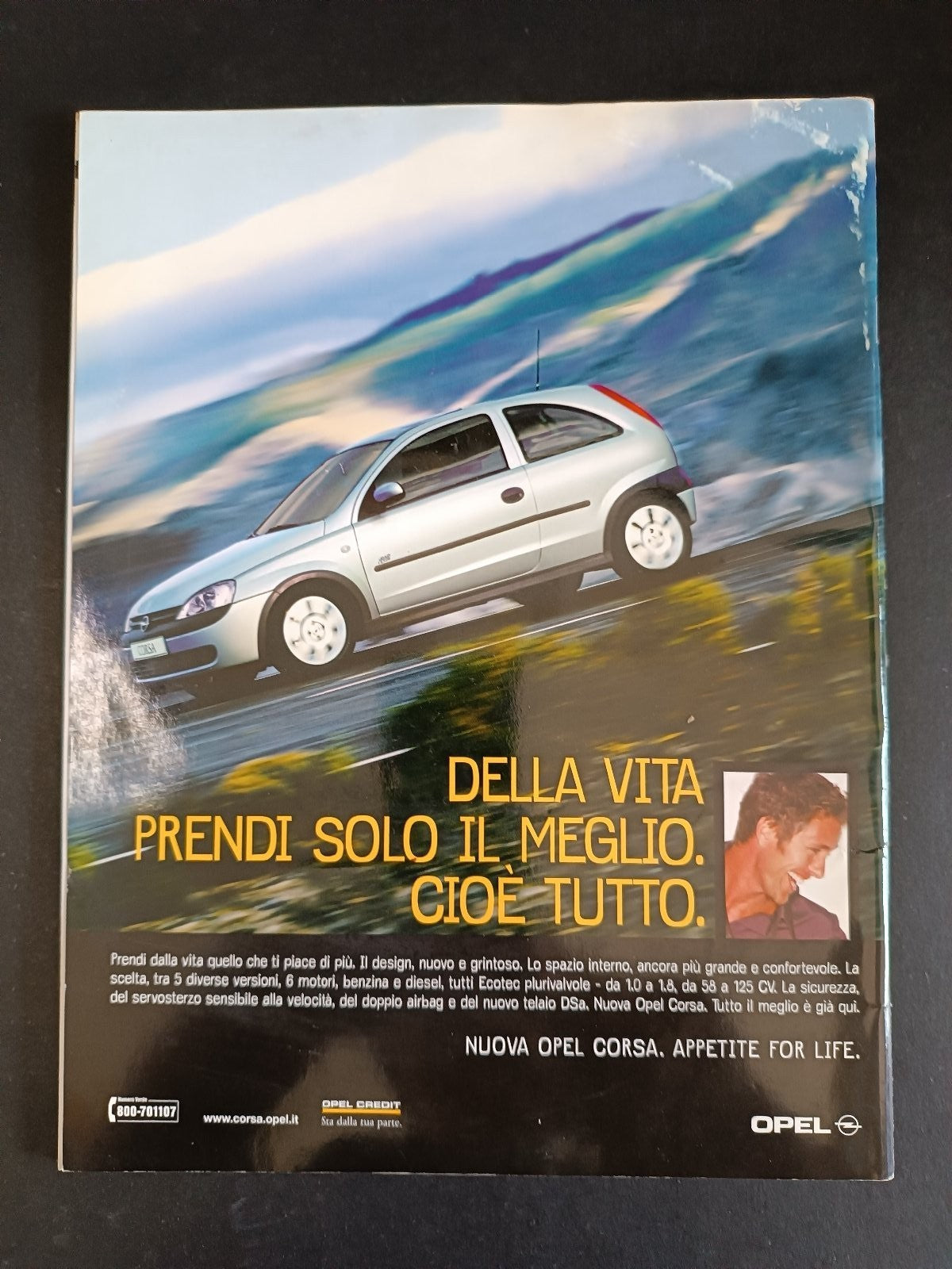 rivista FORZA MILAN - anno 2001 - n 8 Rui Costa, Sheva e Inzaghi (con poster)