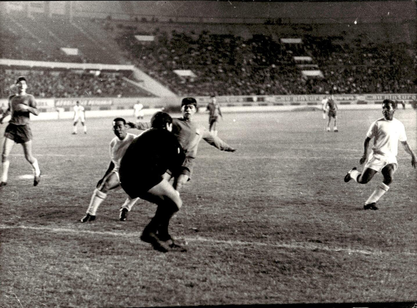 Foto fotografia d'agenzia partita calcio Cile-Per� 8