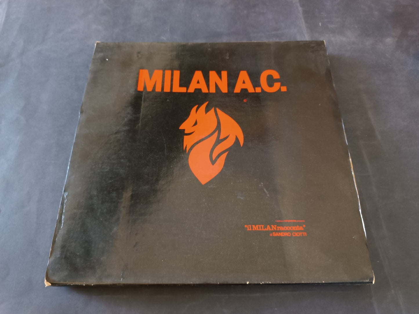 Sandro Ciotti MILAN RACCONTA GLI 80 ANNI DEL DIAVOLO con 45 giri e box originale
