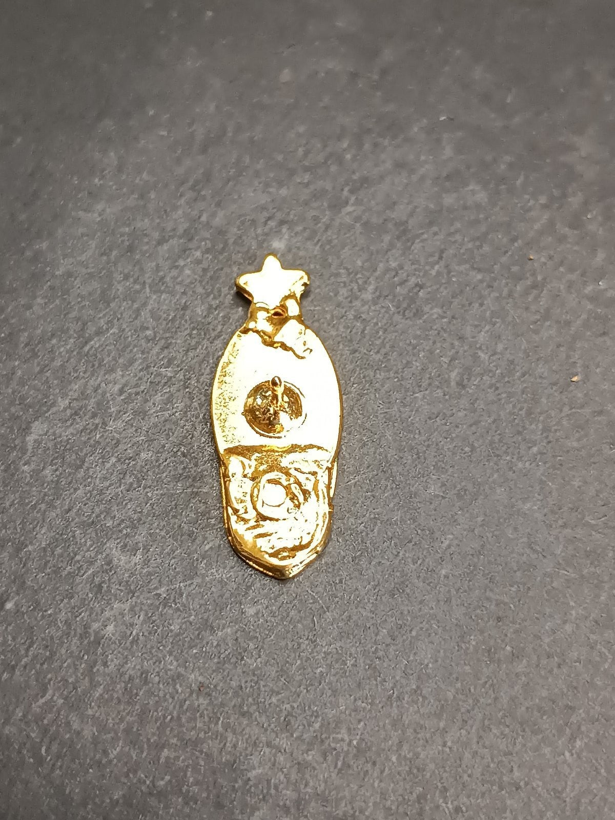 old pins Pin Badge Spilla A.C.Milan ovale 13 stella scudetti senza piedino 258