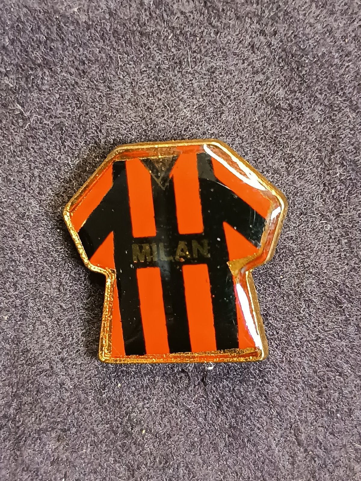Old Pins Pin Badge Spilla A.C.Milan maglia milan senza piedino 277