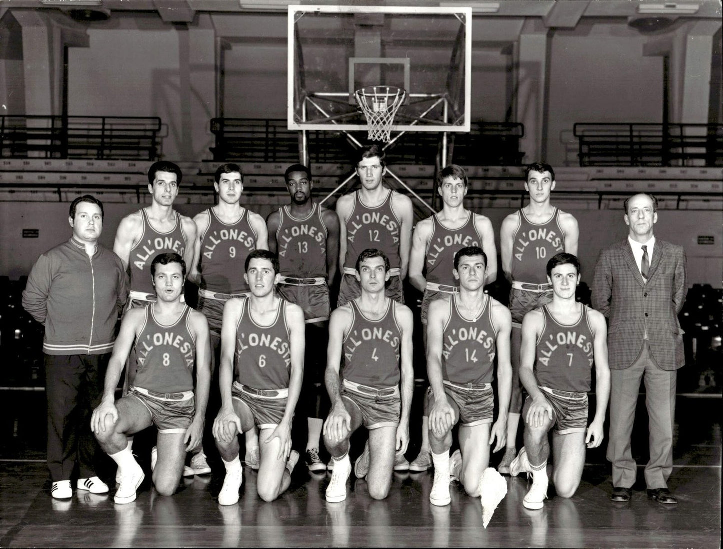 Foto Squadra Originale 1968/69 All'onesta' A.D. Pallacanestro Milano 1958 Basket