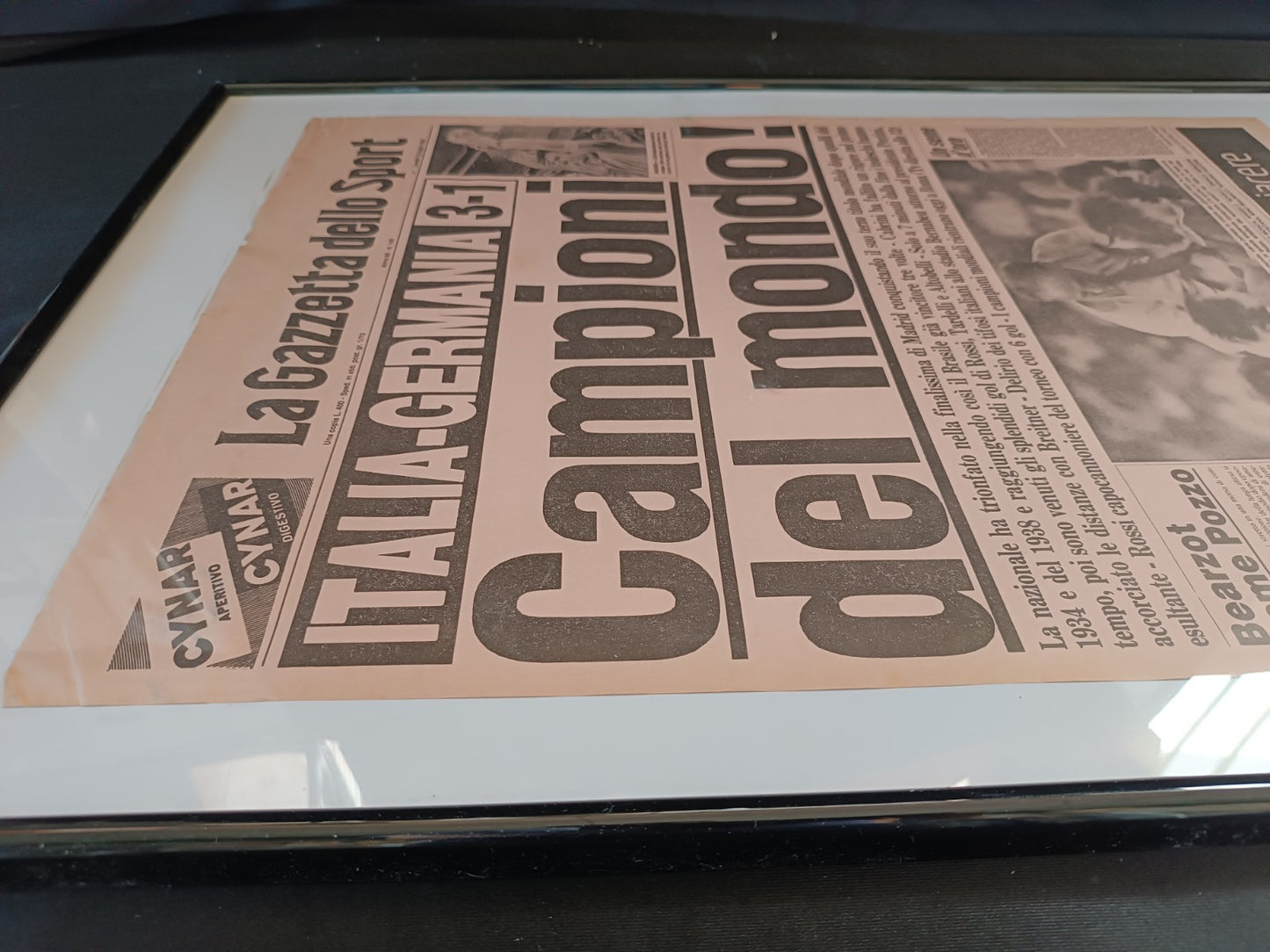 quadro con pagina GAZZETTA dello SPORT ORIGINALE 50x70 cm circa