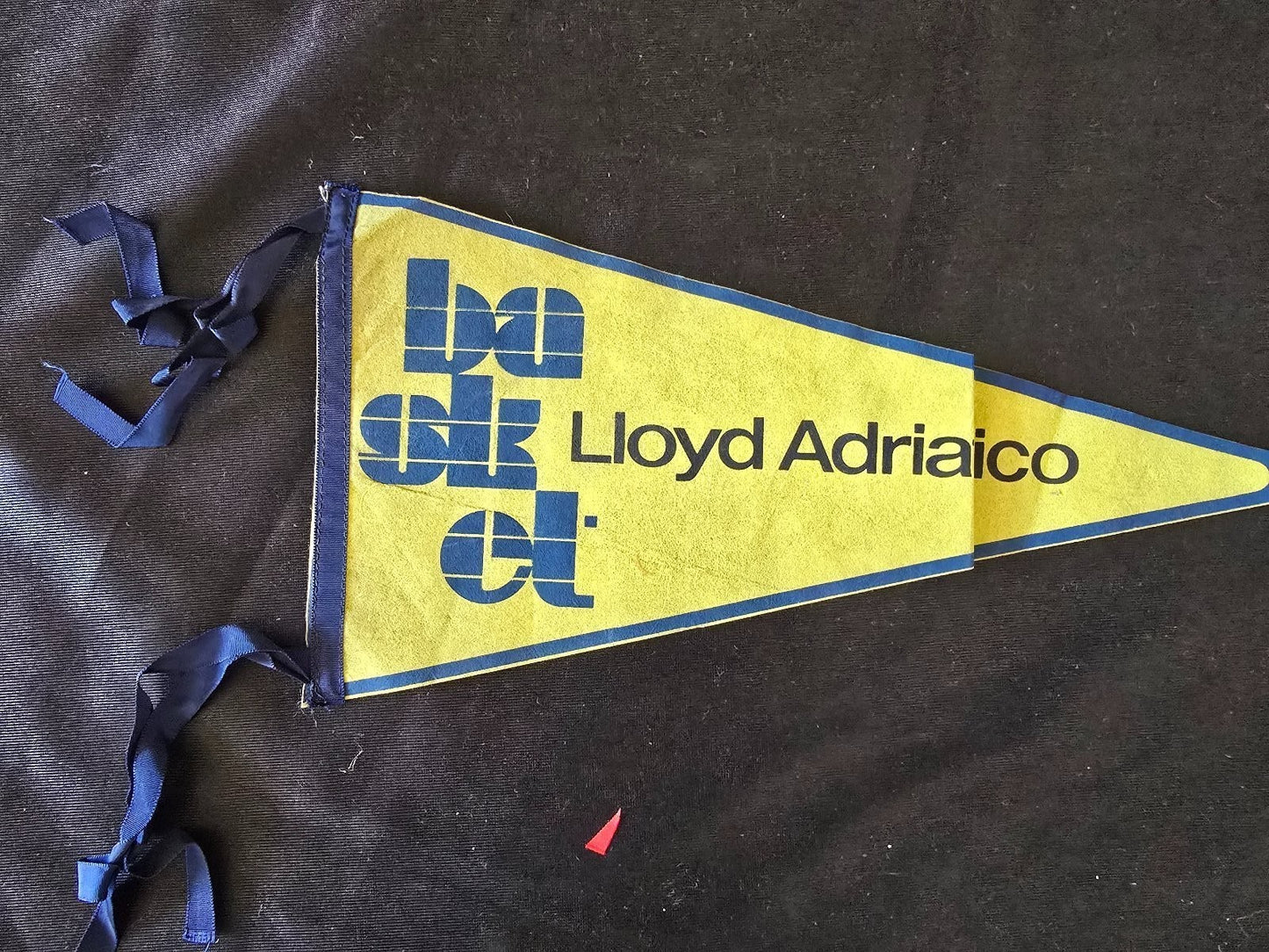 Bandierina Lloyd Adriatico Basket Pallacanestro Trieste originale anni 70