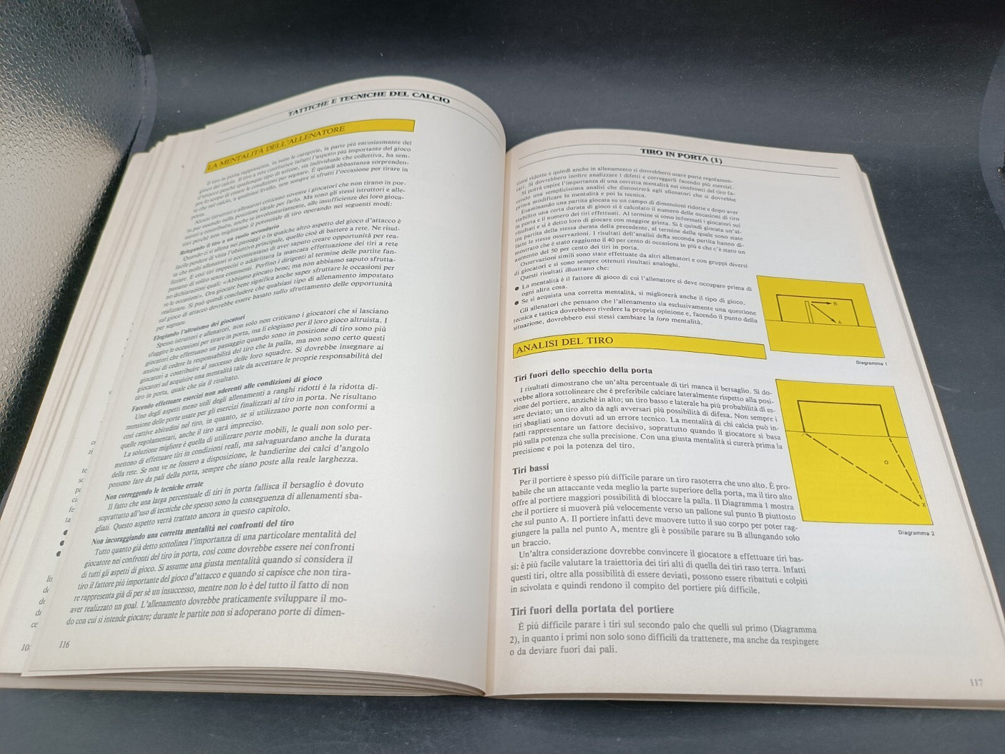 Libro Tattiche e tecniche del calcio Gremese Editore Charles Hughes