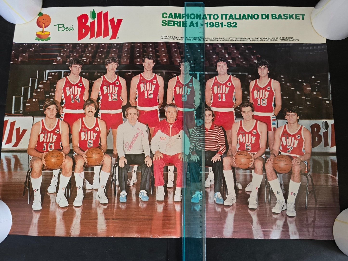 BILLY Olimpia Milano Basket 1981/82 poster autografato da qualche giocatore