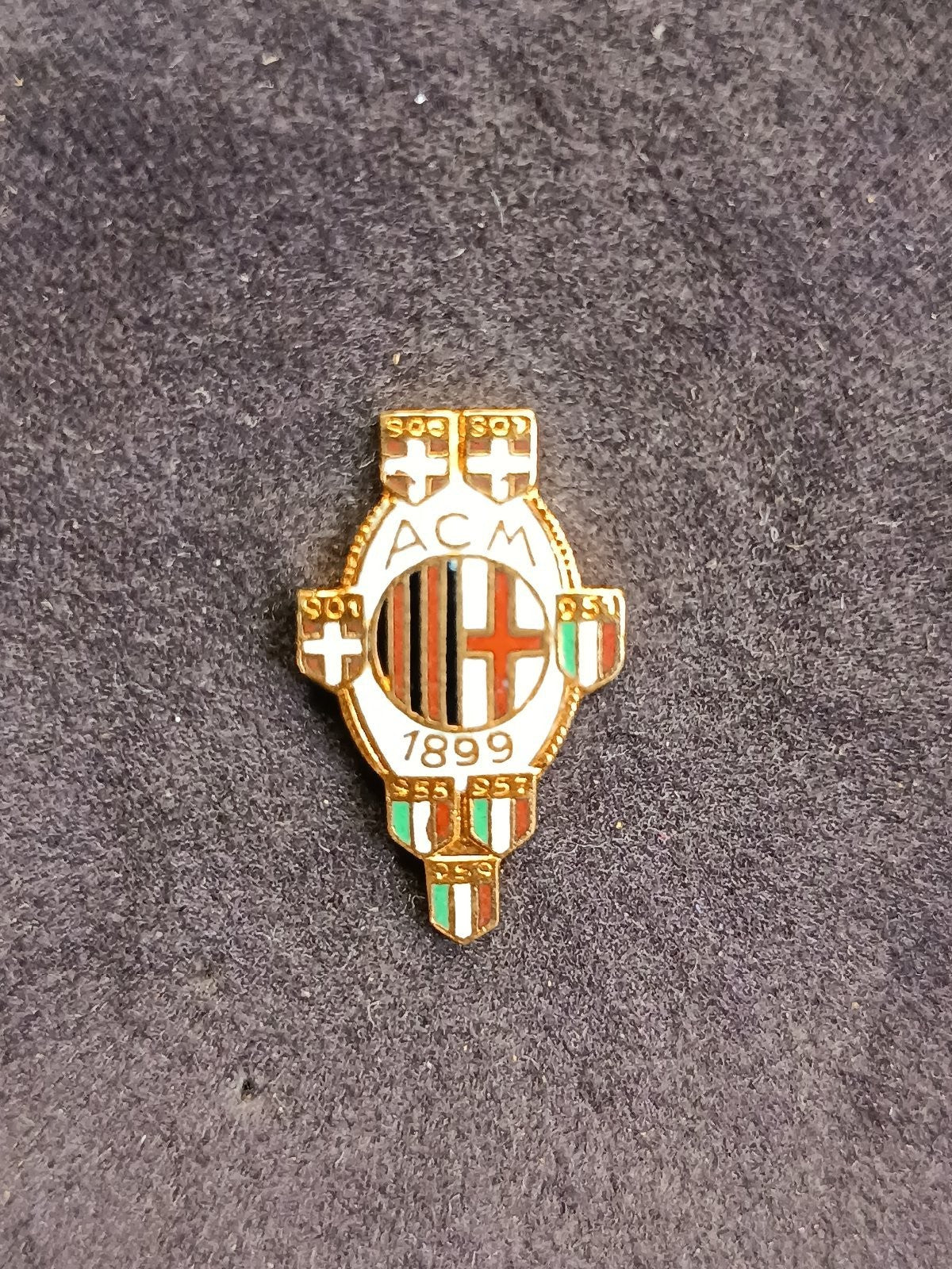 Old Pins Pin Badge Spilla A.C.Milan 7 scudetti senza piedino 241