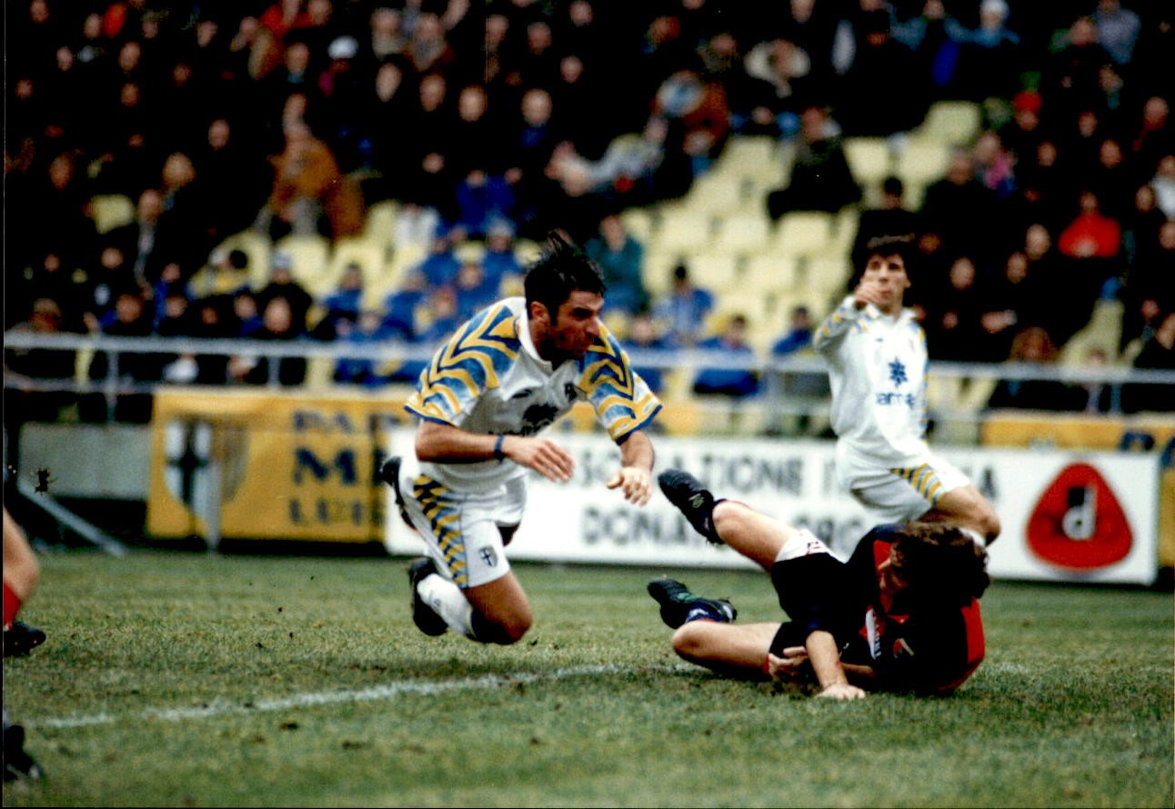 Foto fotografia d'agenzia calciatore squadra calcio Parma 15