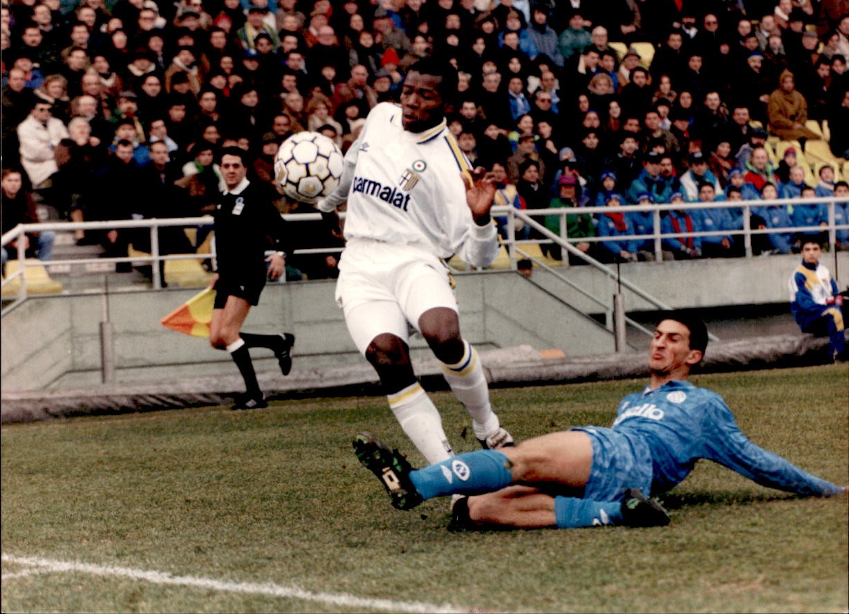 Foto fotografia d'agenzia calciatore squadra calcio Parma 32