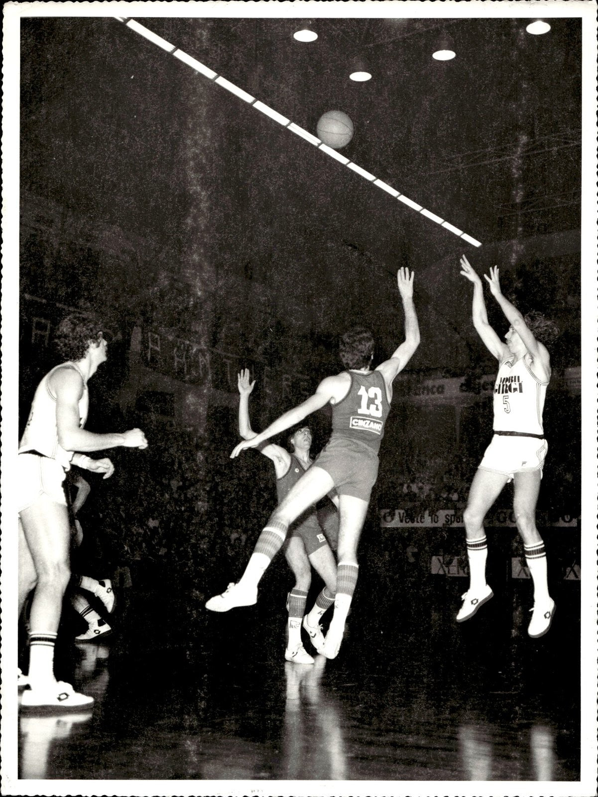 Foto campo Originale Cinzano Milano vs Mobilgirgi Varese Basket '70 (13 e 5)