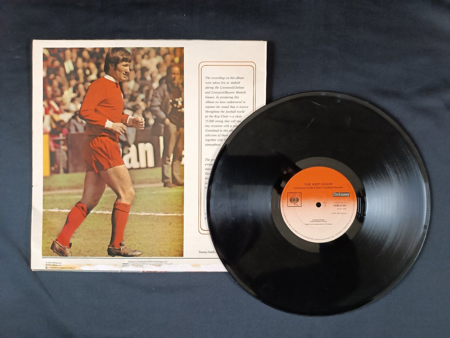 disco 33 giri season red devils bales kop choir club football
