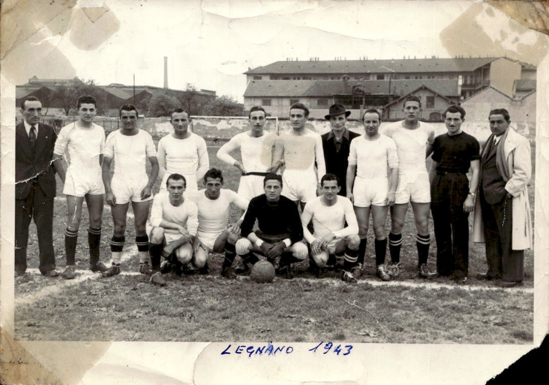 Foto formazione squadra Legnano 1943-44 calcio