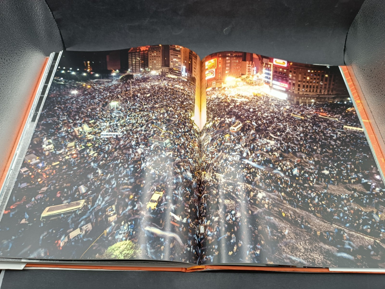 Libro The Beatiful Game el Futbol en los anos setenta Taschen