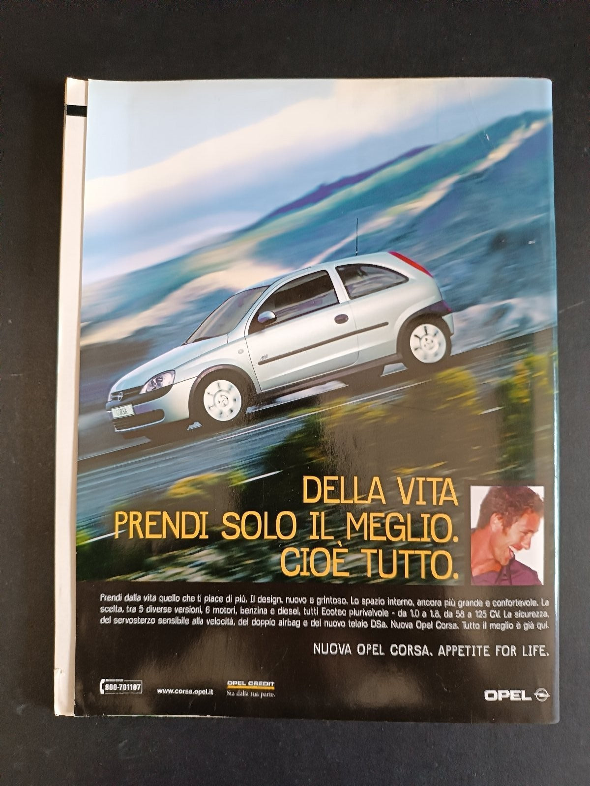 rivista FORZA MILAN - anno 2001 - n 3 Costacurta e Maldini (con poster)
