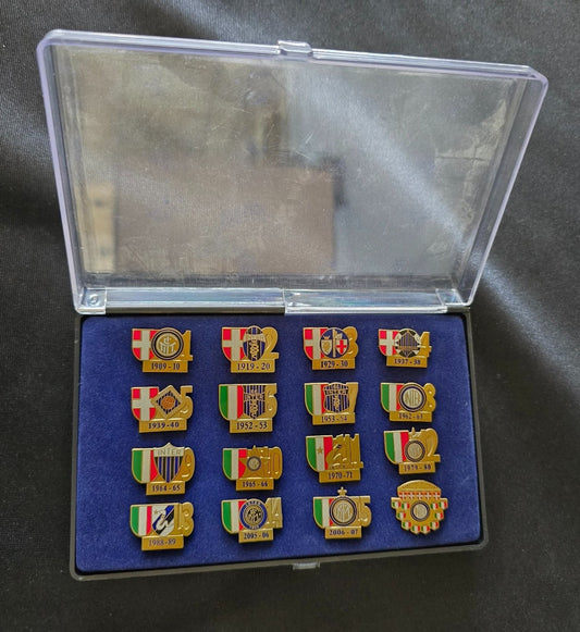 FC Internazionale cofanetto 12 spille pins annate varie scudetti