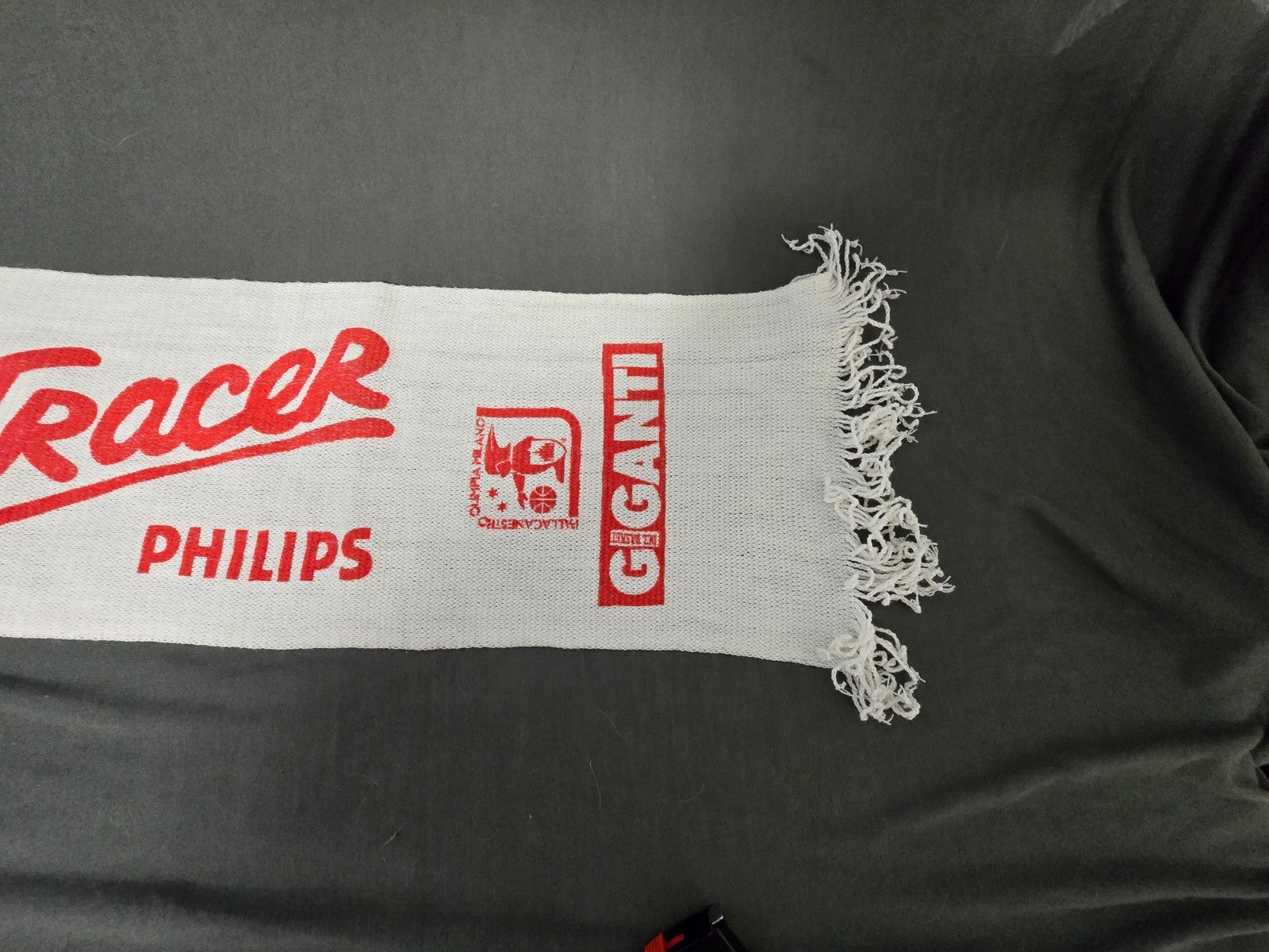 Sciarpa TRACER Philips Olimpia Milano Basket  in lanetta/maglina anni 80/90