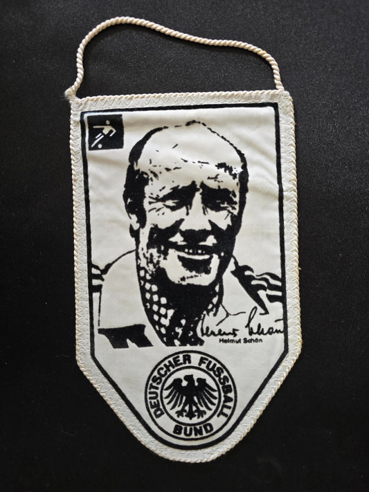 OLD Gagliardetto Pennant Deutsche Fu�ball BUND Helmut Sch�n