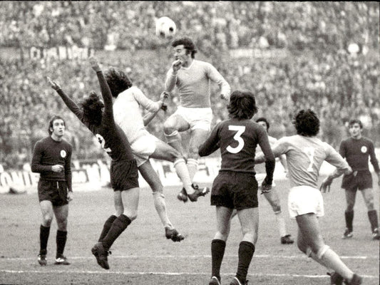 Foto fotografia d'agenzia calciatore squadra calcio Torino 2