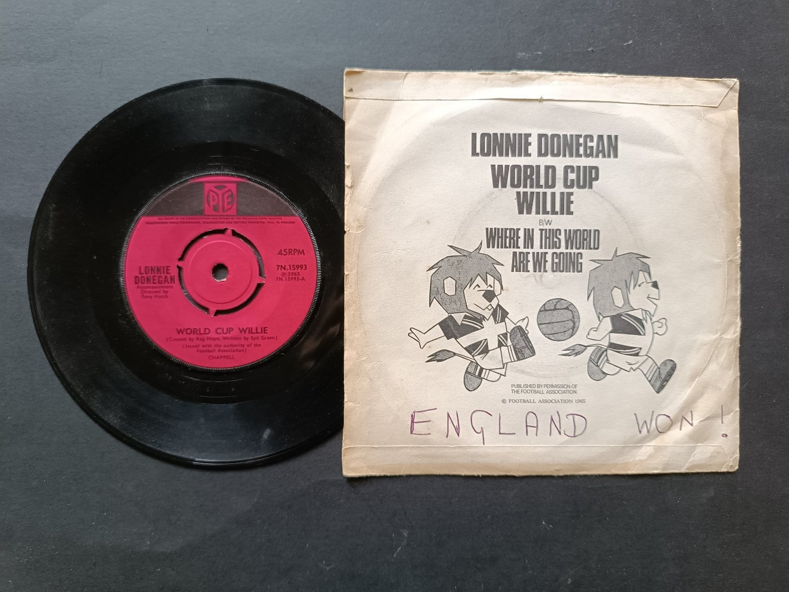 Vinile 45 giri LONNIE DONEGAN WORLD CUP WILLIE