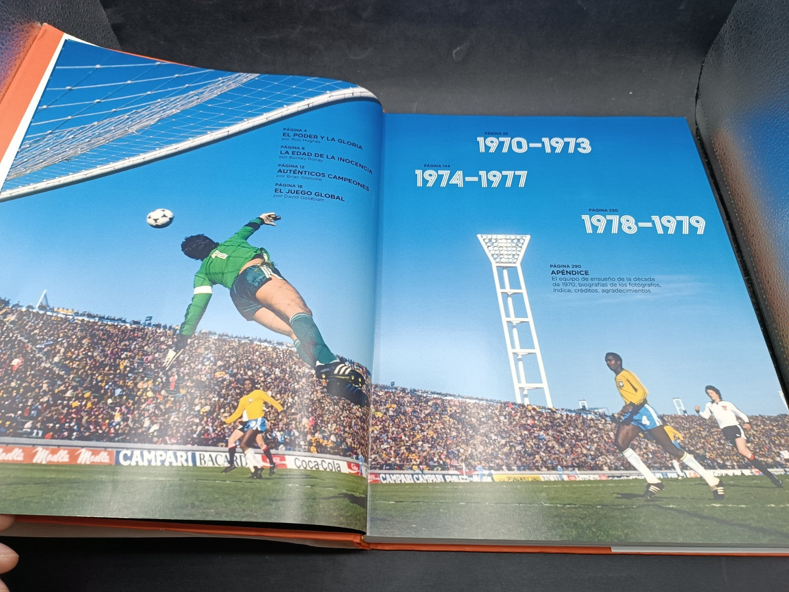 Libro The Beatiful Game el Futbol en los anos setenta Taschen